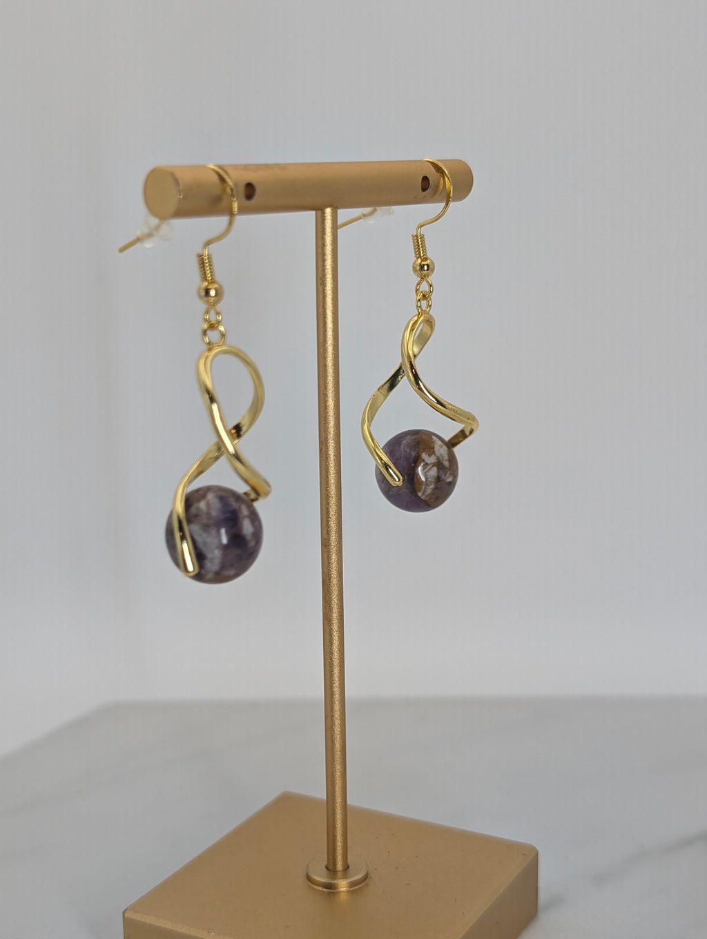 Sage Amethyst Gold Twist Earring